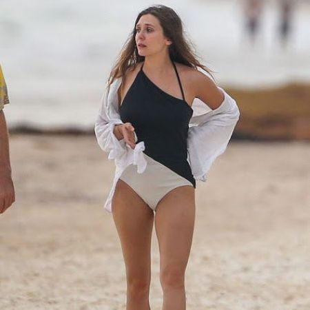 Elizabeth Olsen in Bikini
